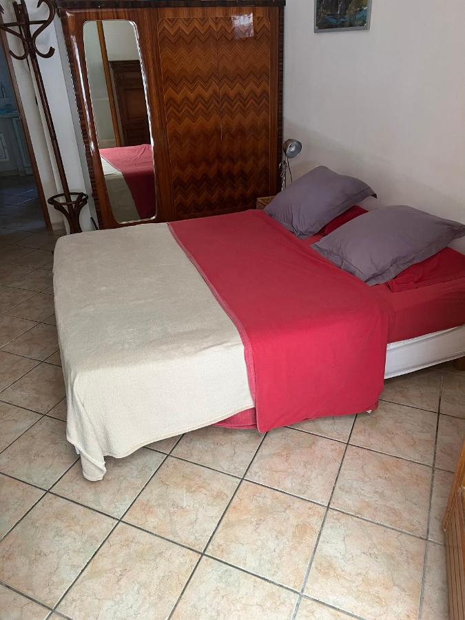 Bed and Breakfast Chez Guy Marsella Exterior foto